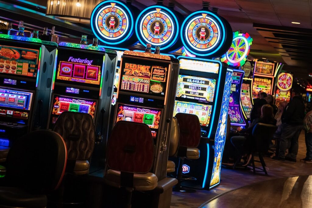 Slot dengan karakter penjaga debu waktu